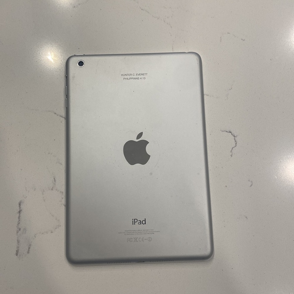 Apple IPad Mini - Picture 2 of 2